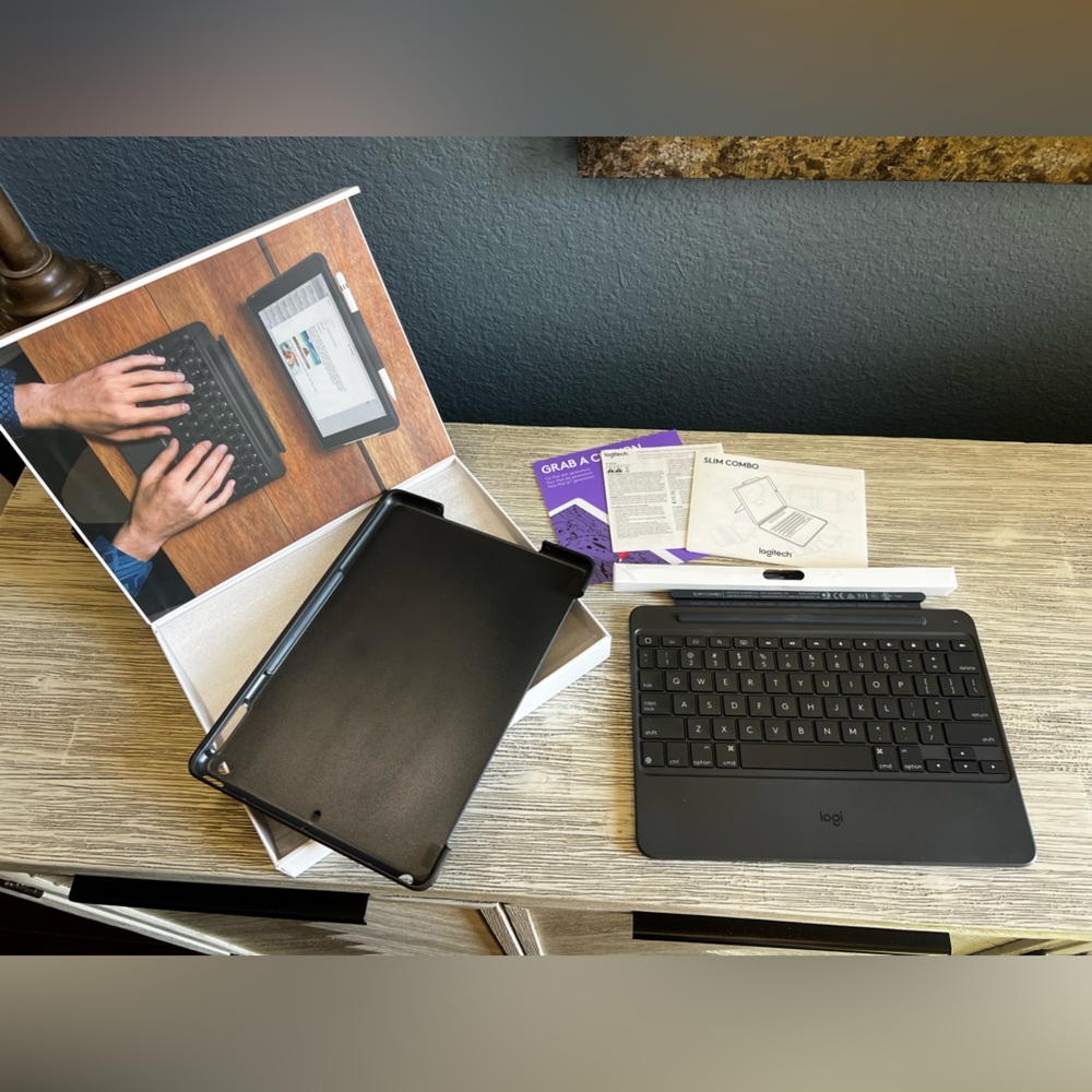 🆕 Logitech Slim Combo Detachable Keyboard Case - Black - Picture 5 of 6